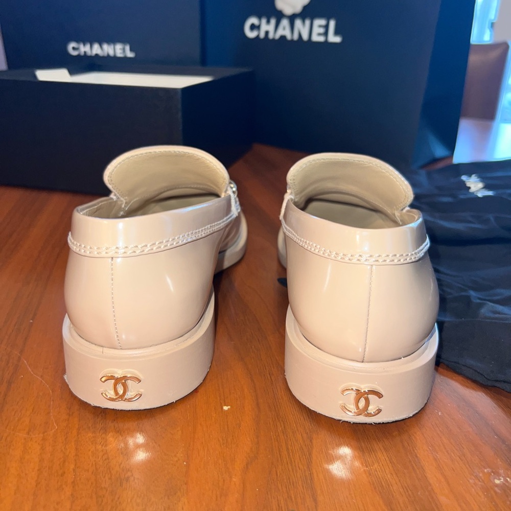 Chanel bonnie cream nude Clyde 20mm loafer flats (for size 9.5-10 feet size 41) - Picture 5 of 16